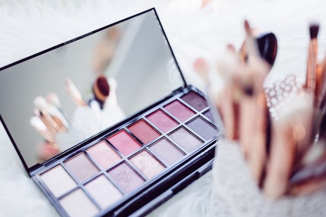 The Ultimate Guide to Choosing the Right Foundation for Your Skin Type