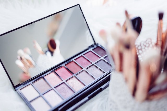 10 Makeup Hacks Every Busy Woman Should Know