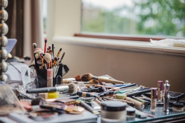 Makeup Tips, Reviews & Skincare Advice for a Flawless Foundation