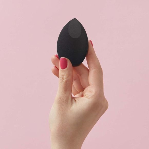 fmg Flawless Complexion Sponge 2 fmg Flawless Complexion Sponge - Image 2