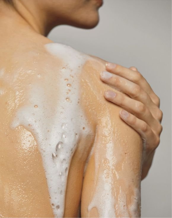 Skin So Soft Soft & Sensual Shower Gel Bonus Size 3 Skin So Soft Soft & Sensual Shower Gel Bonus Size - Image 3
