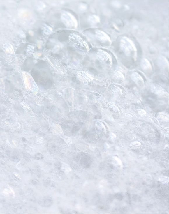 Senses Lily and Honeysuckle Blossom Bubble Bath 2 Senses Lily and Honeysuckle Blossom Bubble Bath - Image 2