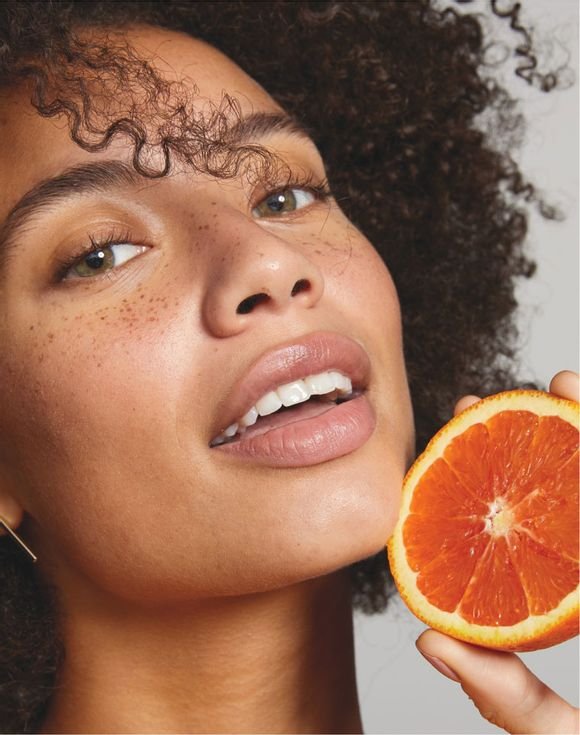 Anew Vitamin C Targeted Skin Brightener 3 Anew Vitamin C Targeted Skin Brightener - Image 3