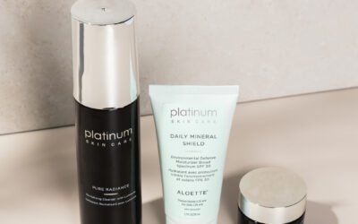 Blogs 4 Expert Makeup Hacks for a Radiant Glow